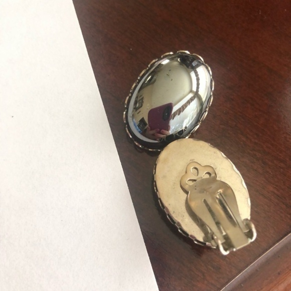 Vintage Clip On Earrings